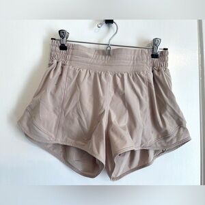 Lululemon Hotty Hot 2.5” Shorts